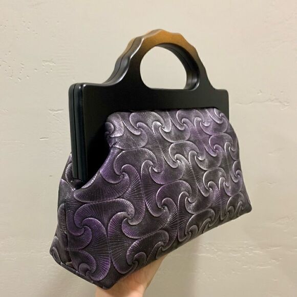 Handmade Genuine Embossed Leather Gradient Metallic Wooden Frame Bag/Crossbody - Picture 8 of 11